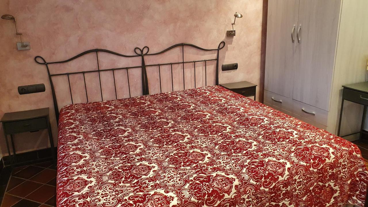Hotel Restaurant El Bosc Banyeres del Penedes Екстериор снимка