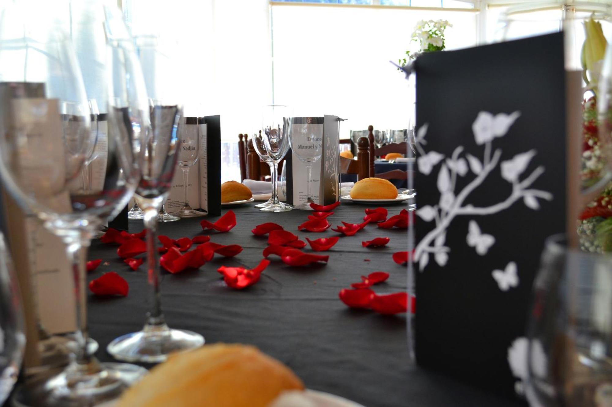 Hotel Restaurant El Bosc Banyeres del Penedes Стая снимка