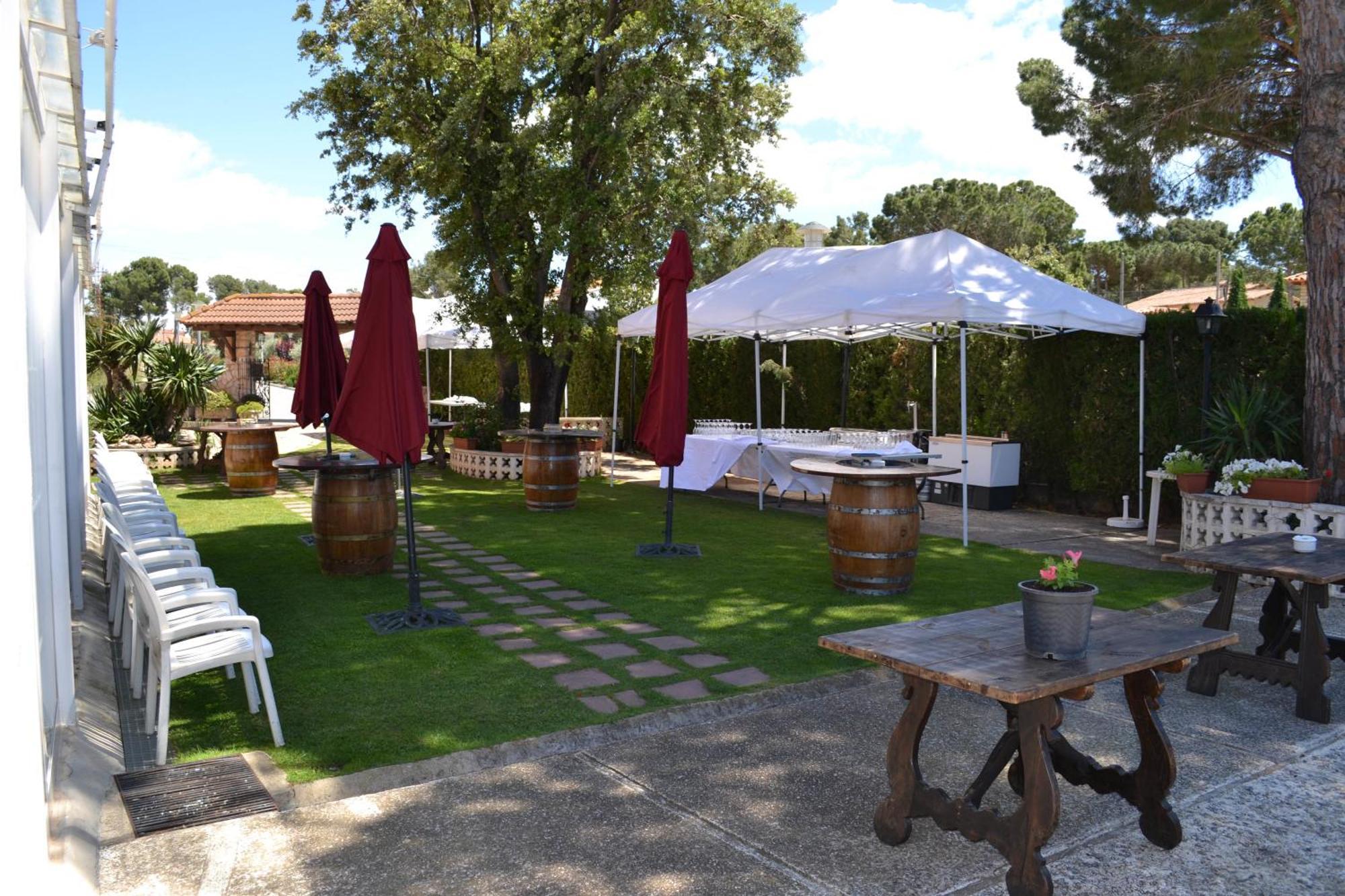 Hotel Restaurant El Bosc Banyeres del Penedes Стая снимка